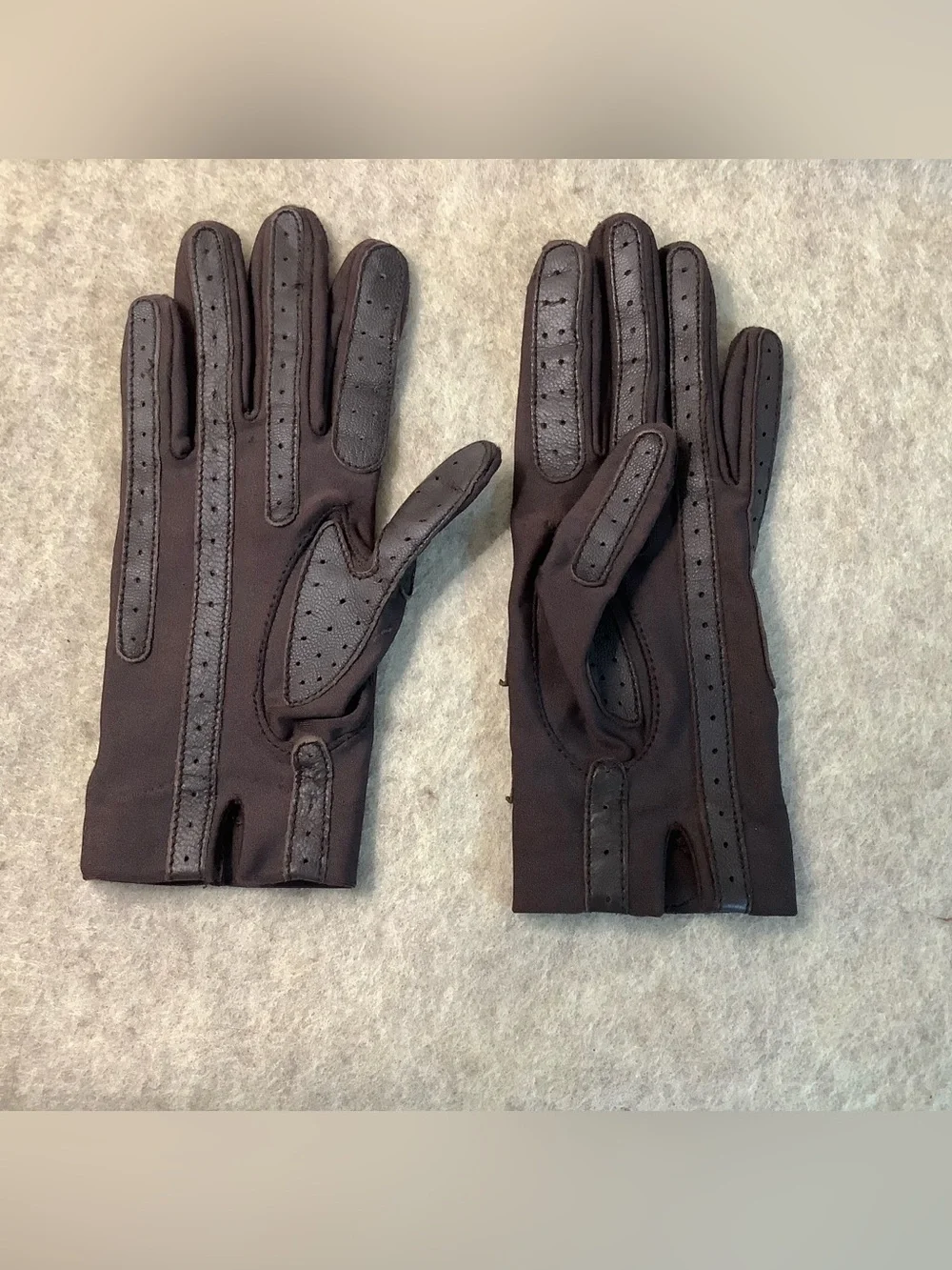3 pair Vintage Isotoner women’s sized SMALL driving gloves